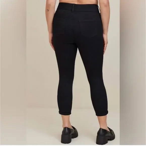 Torrid Black Crop Jegging Size 22 - Picture 2 of 10